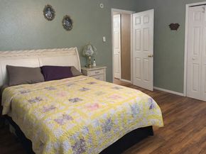 1704 S Walnut ST, Georgetown TX 78626