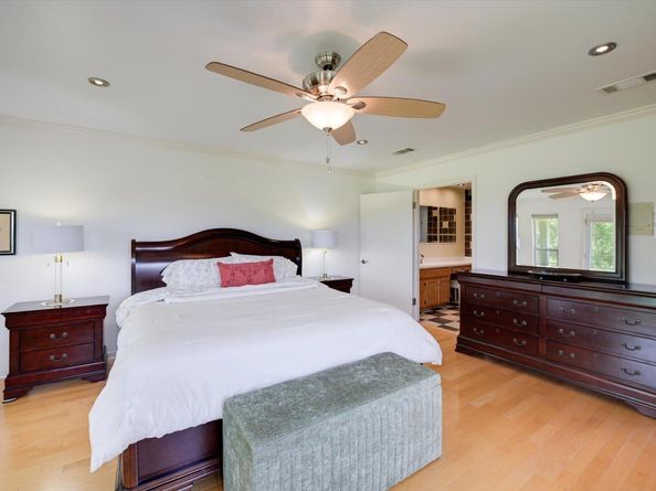 5731 Misty Hill CV, Austin TX 78759