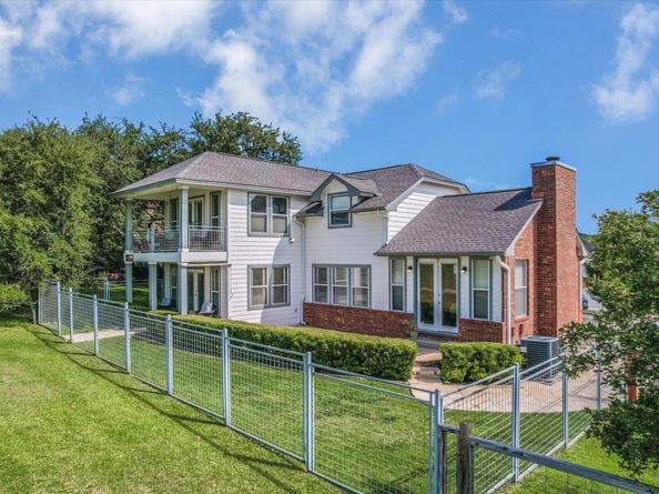 5731 Misty Hill CV, Austin TX 78759