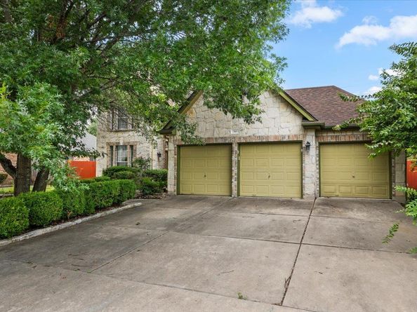 310 N Carriage Hills DR, Georgetown TX 78626