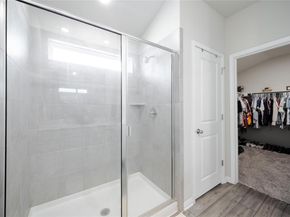 537 Loriner WAY, Liberty Hill TX 78642