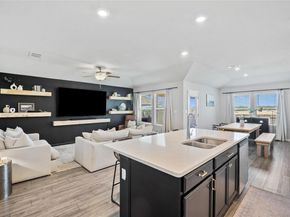 537 Loriner WAY, Liberty Hill TX 78642