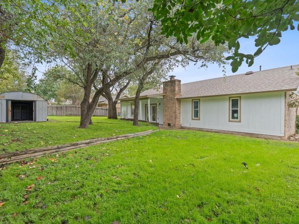 505 Meadowbrook DR, Georgetown TX 78628