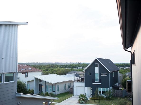 6021 Seville DR, Austin TX 78724