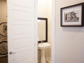 6021 Seville DR, Austin TX 78724