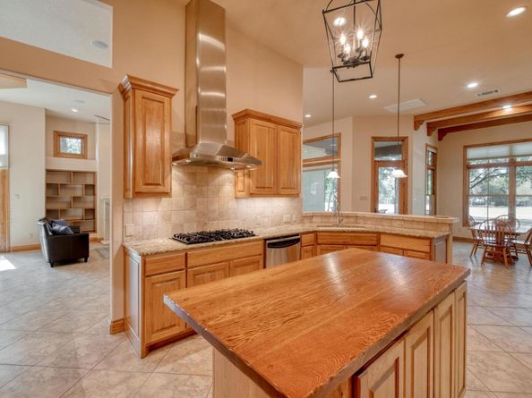 205 Flint Ridge TRL, Georgetown TX 78628