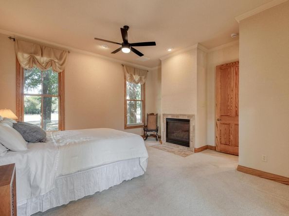 205 Flint Ridge TRL, Georgetown TX 78628
