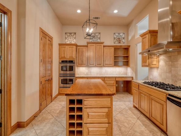 205 Flint Ridge TRL, Georgetown TX 78628
