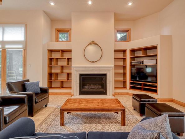 205 Flint Ridge TRL, Georgetown TX 78628
