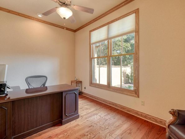 205 Flint Ridge TRL, Georgetown TX 78628