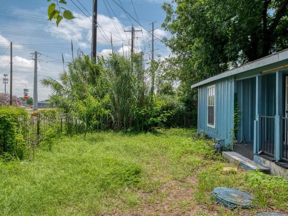 6409 Del Monte RD, Austin TX 78741