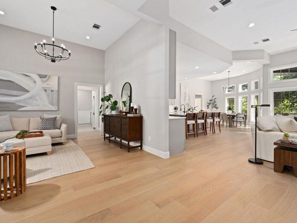 5300 N Scout Island CIR, Austin TX 78731
