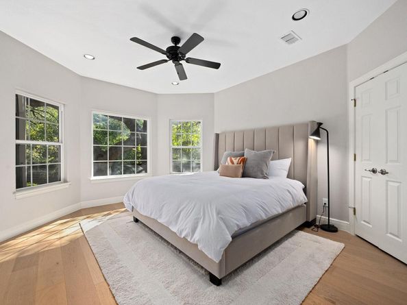 5300 N Scout Island CIR, Austin TX 78731