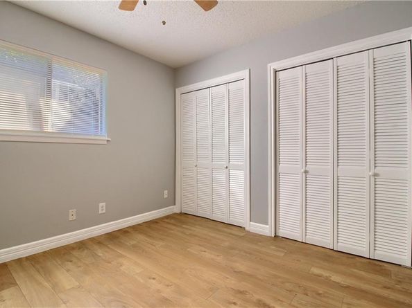 2122 Hancock DR 105, Austin TX 78756