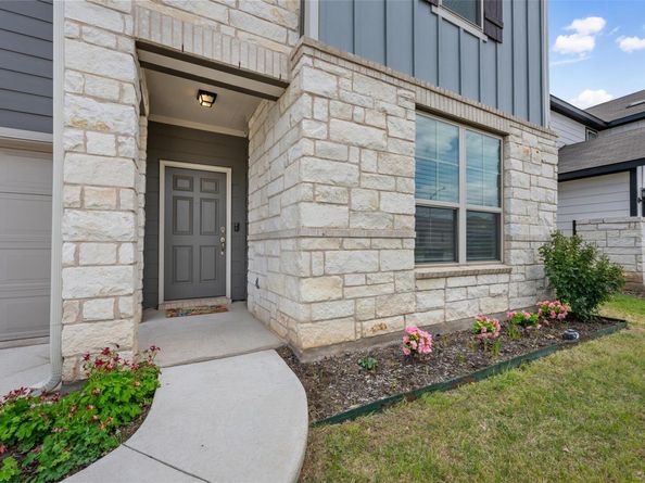 713 Hummingbird LN, Leander TX 78641