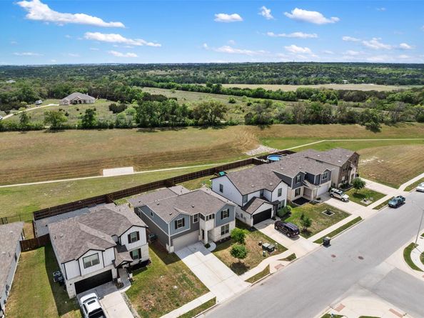 713 Hummingbird LN, Leander TX 78641