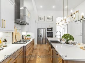 502 Irvine CIR, Liberty Hill TX 78642