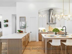 502 Irvine CIR, Liberty Hill TX 78642