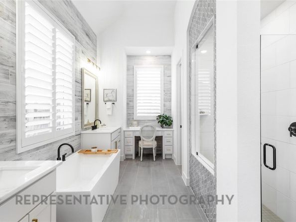 502 Irvine CIR, Liberty Hill TX 78642
