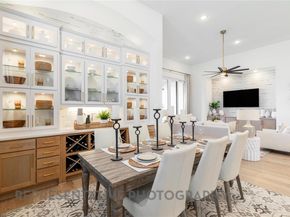 502 Irvine CIR, Liberty Hill TX 78642