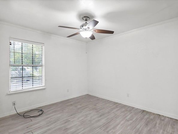 1307 Meadgreen DR, Austin TX 78758
