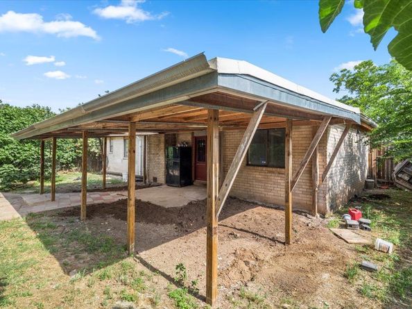 1307 Meadgreen DR, Austin TX 78758