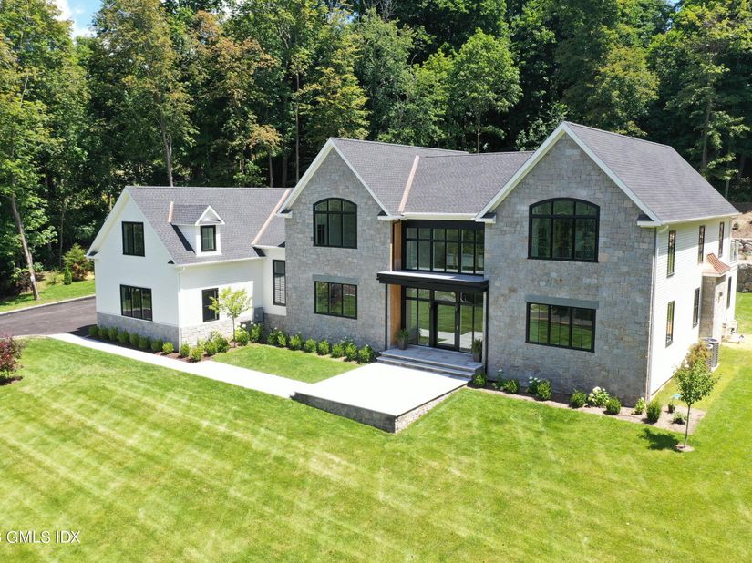 460 Middlesex Road, Darien, CT 06820 For Sale