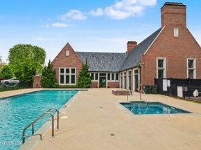 77 Havemeyer Lane 324, Stamford CT 06902