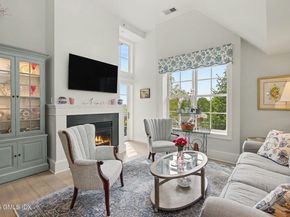 77 Havemeyer Lane 324, Stamford CT 06902