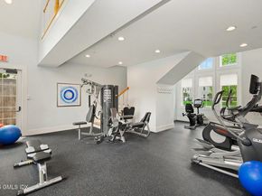 77 Havemeyer Lane 324, Stamford CT 06902