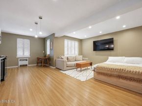 52 Lafayette Place 1F, Greenwich CT 06830