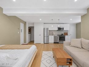 52 Lafayette Place 1F, Greenwich CT 06830