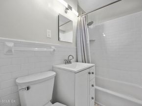 52 Lafayette Place 1F, Greenwich CT 06830