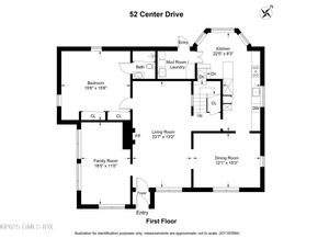52 Center Drive, Old Greenwich CT 06870