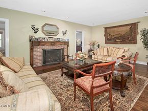 52 Center Drive, Old Greenwich CT 06870