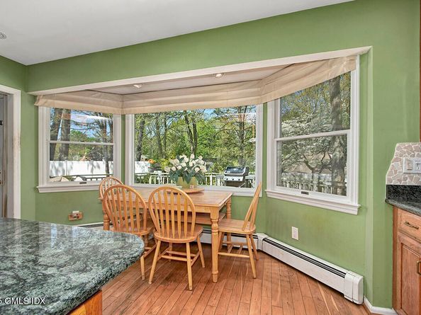 52 Center Drive, Old Greenwich CT 06870