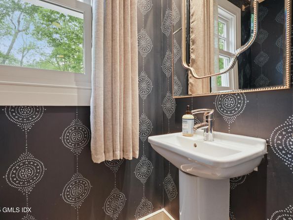 29 Griffith Road, Riverside CT 06878