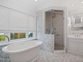 50 Sound View Drive 4N, Greenwich CT 06830