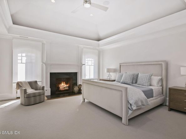 50 Sound View Drive 4N, Greenwich CT 06830