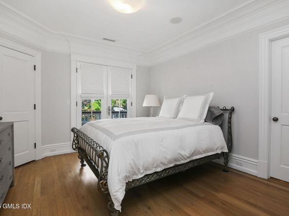 50 Sound View Drive 4N, Greenwich CT 06830