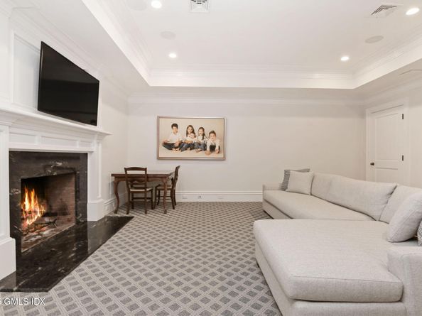 50 Sound View Drive 4N, Greenwich CT 06830