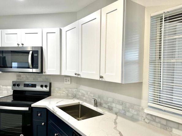 6 Greenway Village N 212, Royal Palm Beach FL 33411