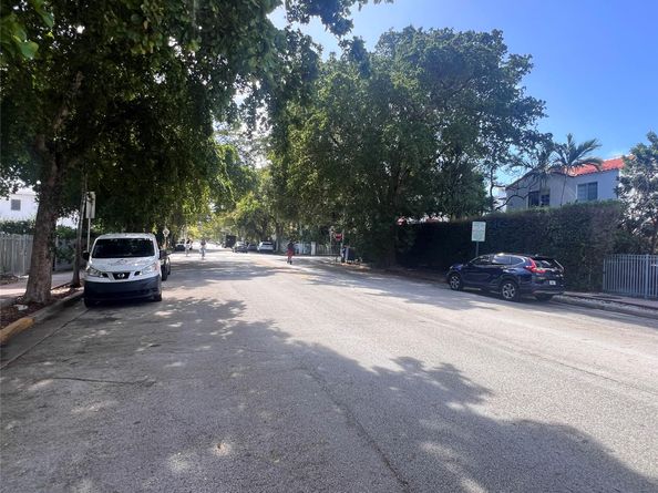919 Michigan Ave 3, Miami Beach FL 33139