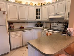 321 Knotty Pine Circle A2, Greenacres FL 33463