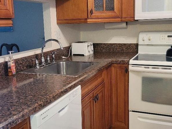 3531 NW 50th Ave 610, Lauderdale Lakes FL 33319