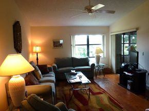 7586 Tahiti Lane 201, Lake Worth FL 33467