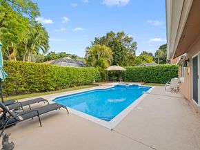 608 Misty Oaks Ln, Pompano Beach FL 33069