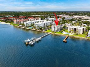 1206 S Lake Drive 203, Lantana FL 33462