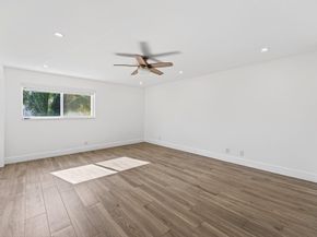 1206 S Lake Drive 203, Lantana FL 33462