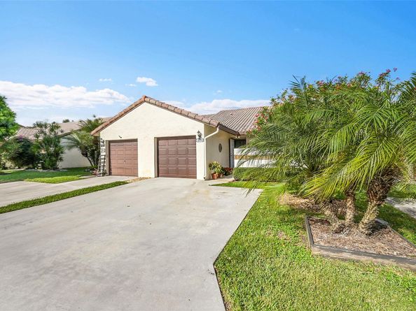 415 Buttonwood Pl, Boca Raton FL 33431